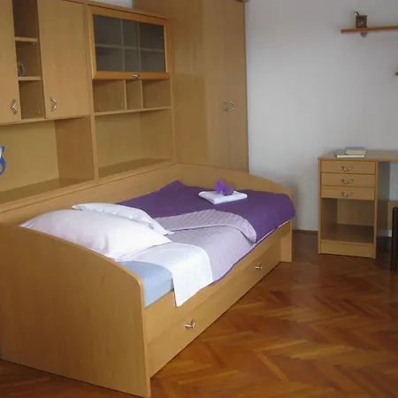 Apartment Promona *
